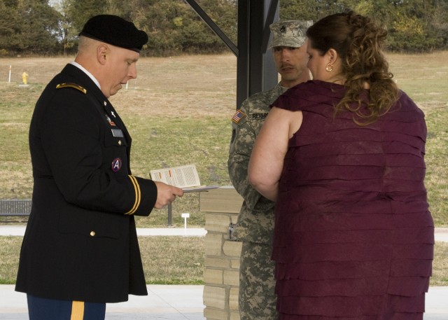 Deploying Des Moines Reserve Soldier and fiancee marry