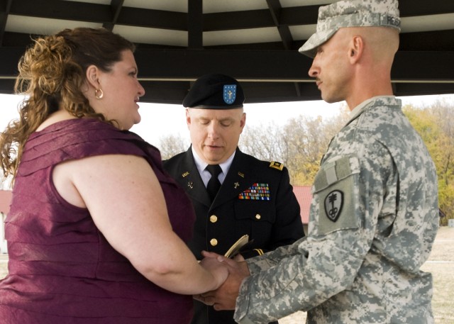Deploying Des Moines Reserve Soldier and fiancee marry