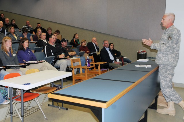Mild traumatic brain injury experts address athletic trainers