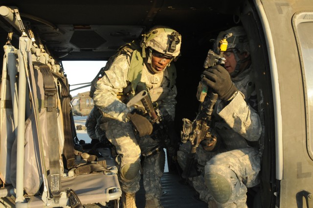 2nd Battalion 1st Infantry Regiment conducts air insertion exercise