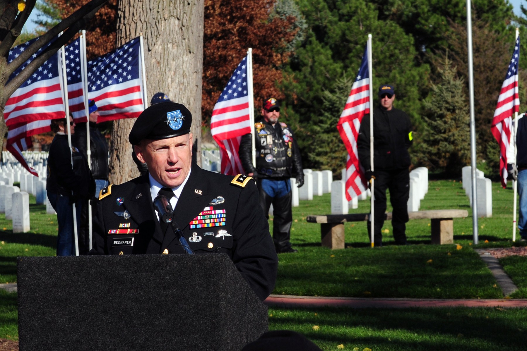 Lt. Gen. Mick Bednarek Rock Island National Cemetery Veteran's Day ...