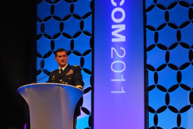 CECOM commander addresses network challenges, solutions at MILCOM 2011