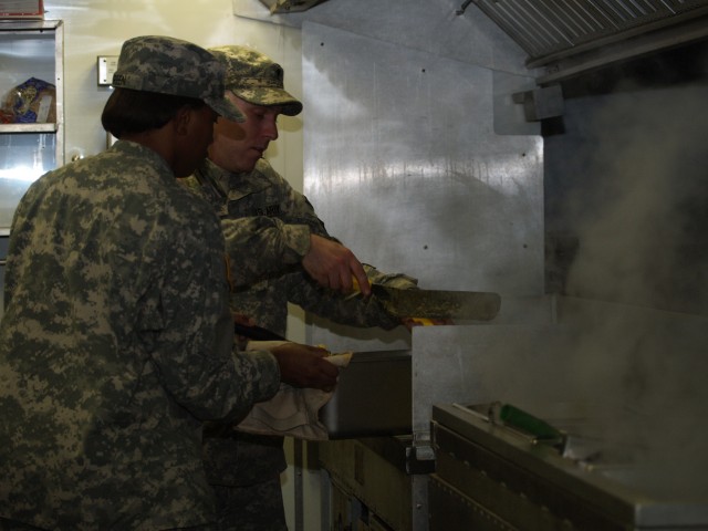 16th STB Soldiers take field cooking to a new level