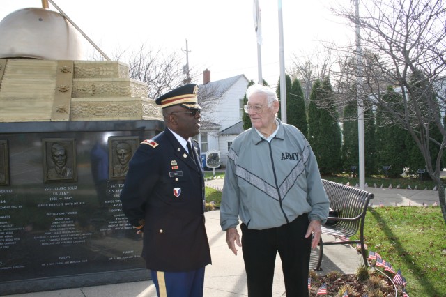 Col. Richard Dix, ASC, meets with veteran