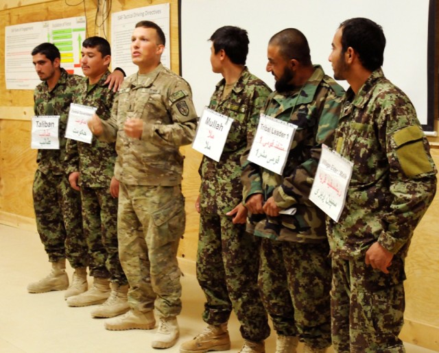 Afghan security forces learn about counterinsurgency