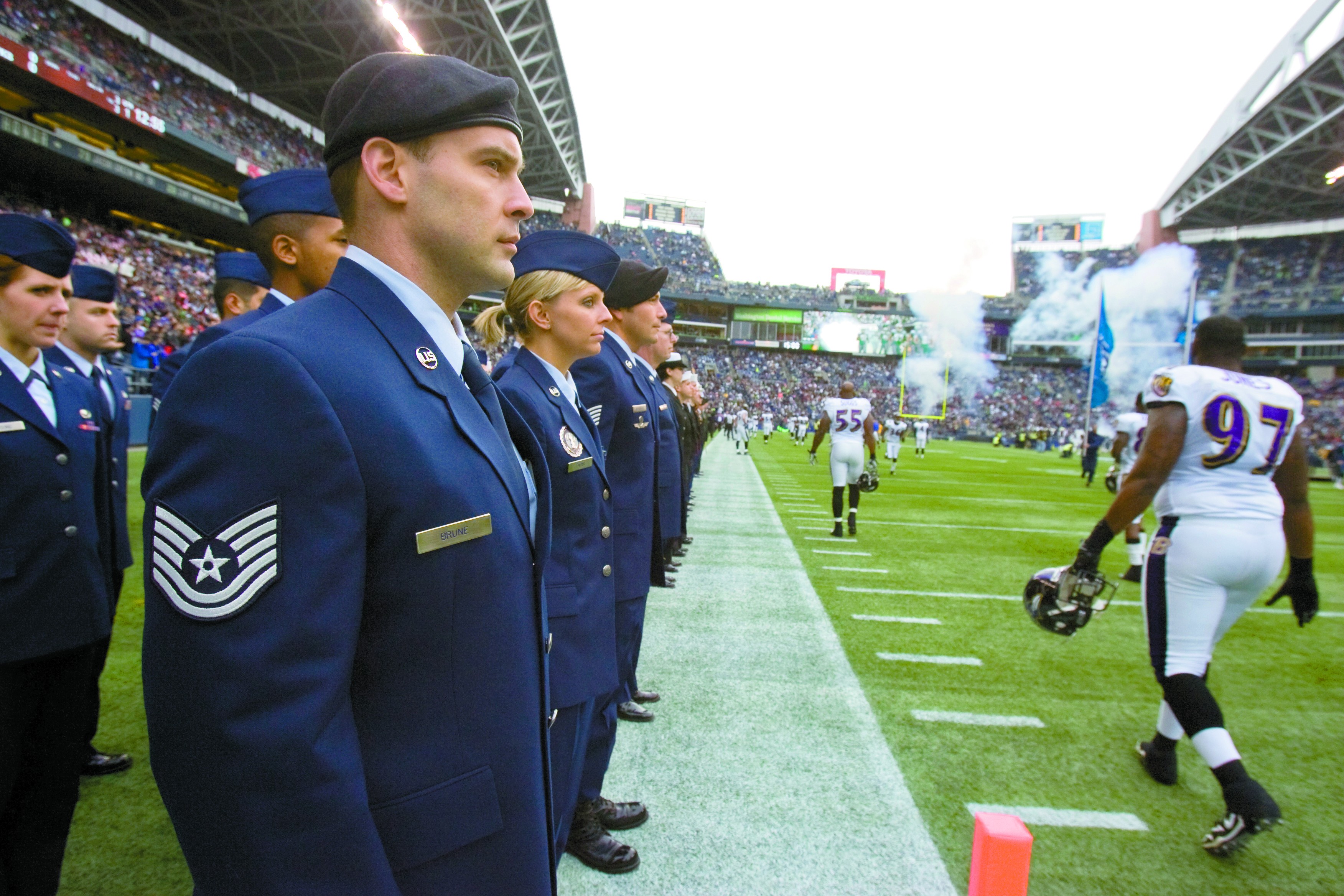 Seahawks pay primetime military tribute, Seasonal Sports