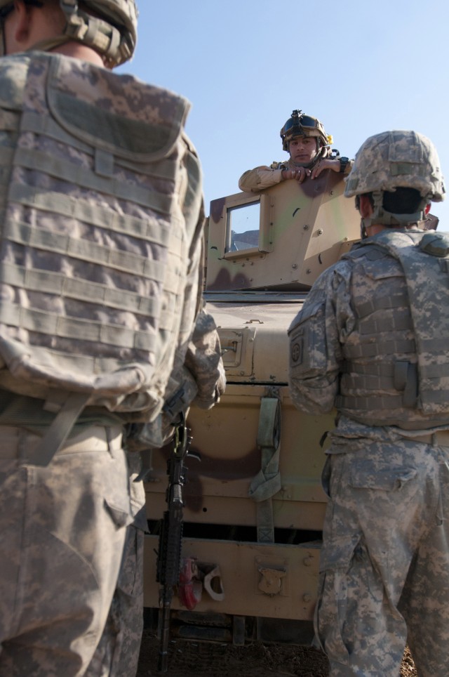 Infantrymen ensure smooth passage of U.S. military forces through Baghdad