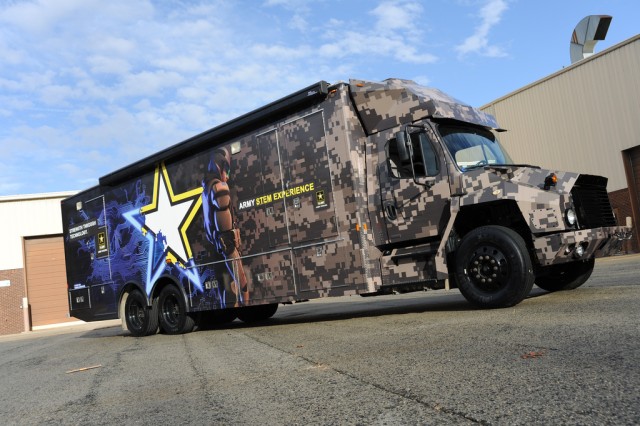 Army finalizes STEM vehicle for recruiting trail