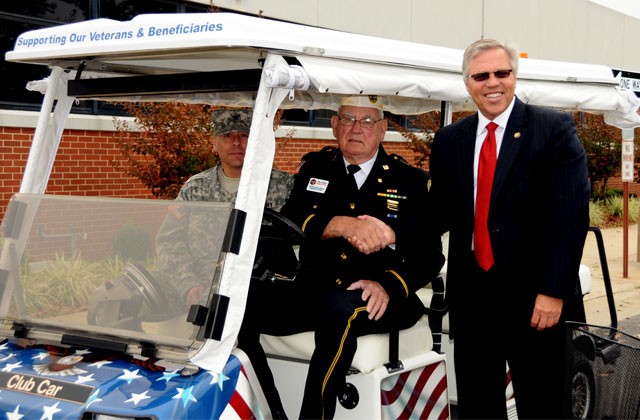 Donated golf cart assists disabled veterans 