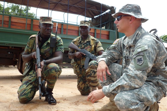 U.S. Army Africa ACOTA team trains Sierra Leone troops