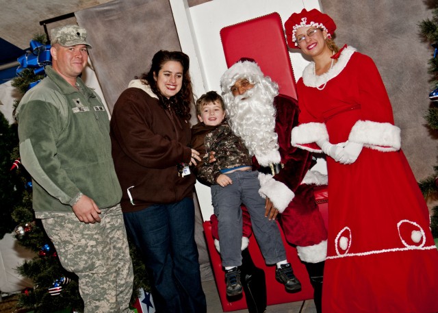 Families kick off the holidays at Fort Bragg Christmas Tree Lighting Ceremony