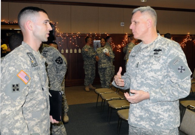 Eighth Army commander visits Humphreys