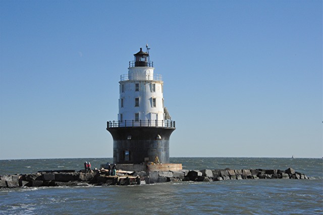 Harbor of Refuge Lighthouse Image