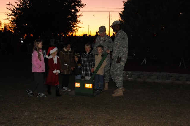 'Lighting the Night' rings in holidays at tree light ceremony