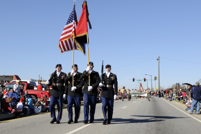 Stewart-Hunter, communities join in holiday parades