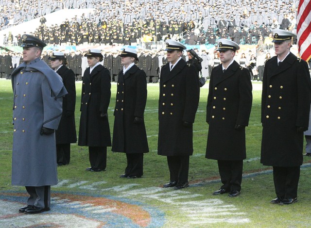 Cadets, midshipmen report from opposing fronts for Army-Navy game