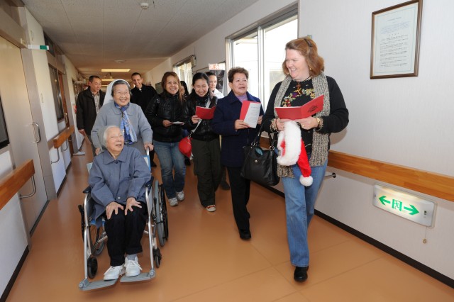 Camp Zama community members visit hospital in Japan's Gotemba City