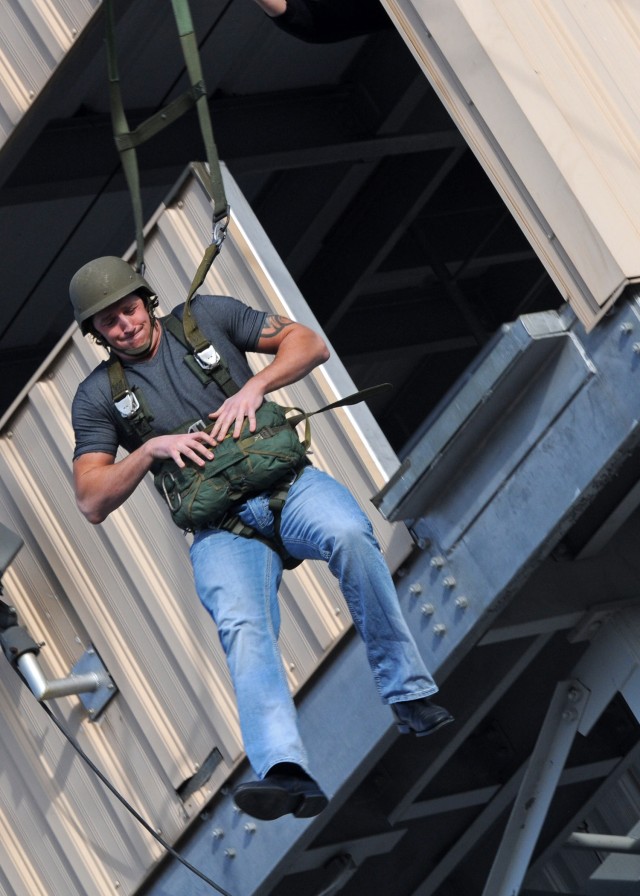 WWE Superstars, Divas surprise Soldiers at work