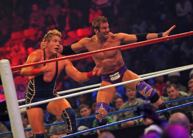 WWE Superstars, Divas surprise Soldiers at work
