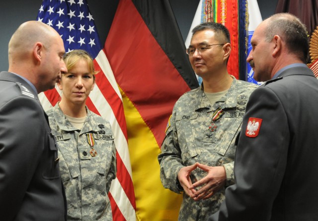US Army medical leaders presented with Polish medal