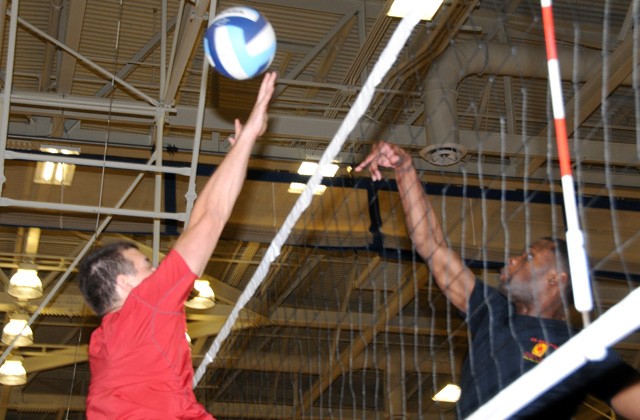 Team Roll Tide takes title as post volleyball champions