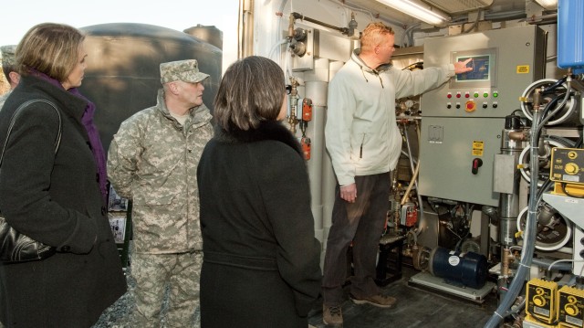 Shyu tours Natick Soldier Systems Center