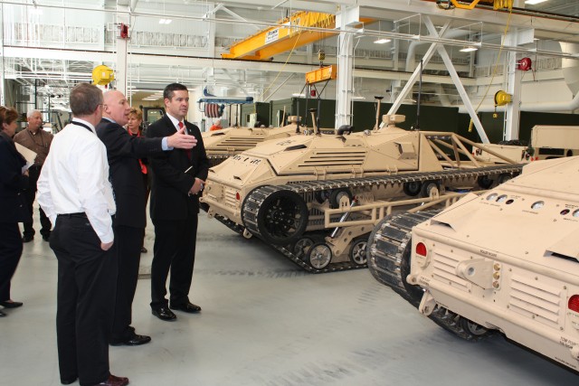 Ormond visits CERDEC