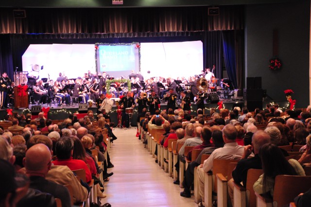 FORSCOM Band, Fayetteville Symphonic Band perform rousing joint Holiday Concert