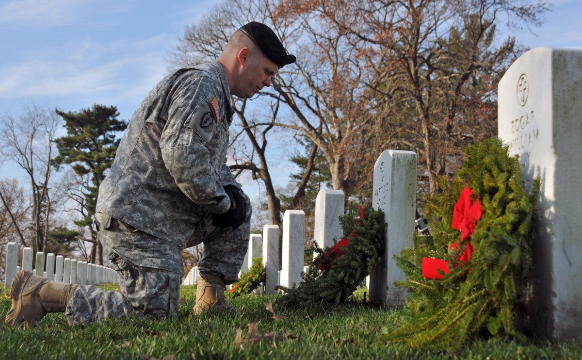 Remembering heroes during the holidays | Article | The United States Army