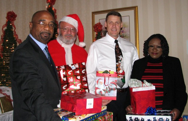 FORSCOM Holiday Spirit Gives To Needy Children