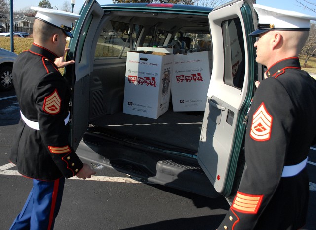 Fort Leavenworth community pitches in for local charities