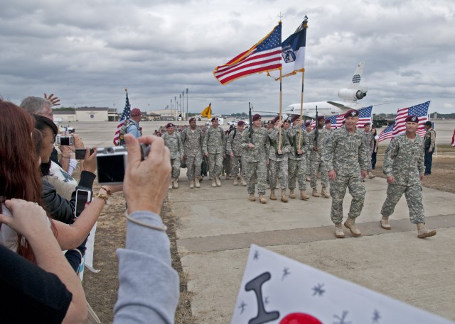 Home for the holidays: Last Soldiers redeploy to Fort Bragg from Iraq