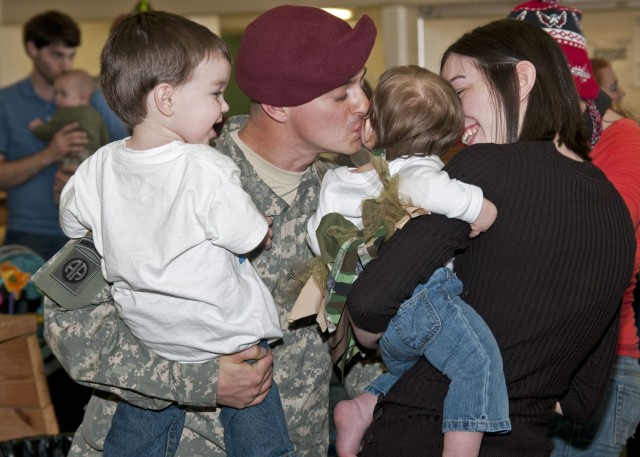 Home for the holidays: Last Soldiers redeploy to Fort Bragg from Iraq
