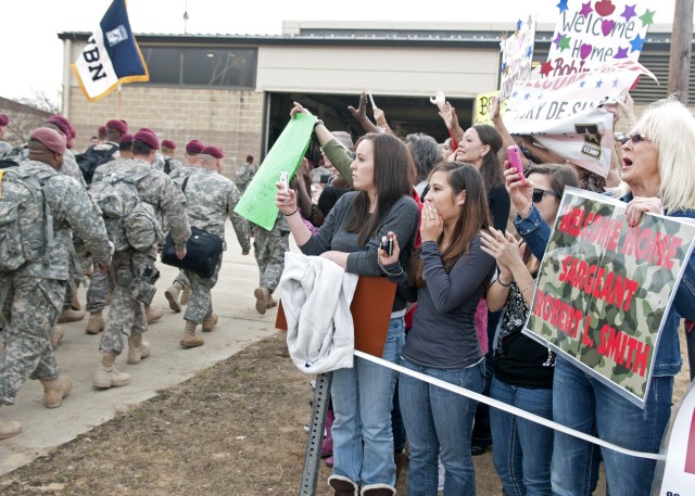 Home for the holidays: Last Soldiers redeploy to Fort Bragg from Iraq