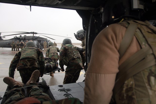 Afghan Commandos practice medical evacuations