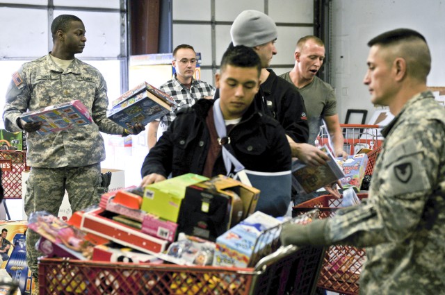 Soldiers, Marines form one Toys for Tots team