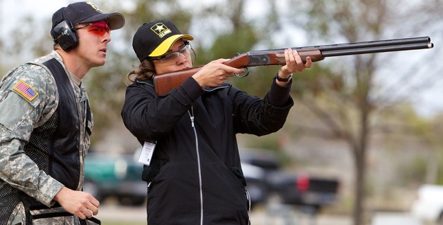 Endon Anderson shoots with Army Marksmanship Unit