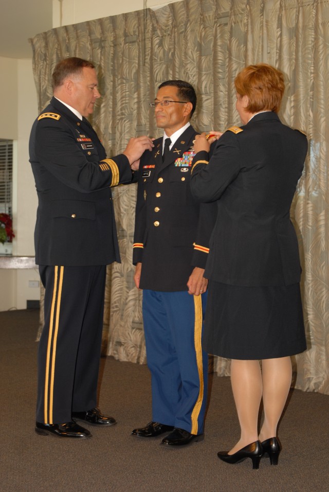 Armys Newest Cw5 Married Couple Celebrates Achievement Article The United States Army 