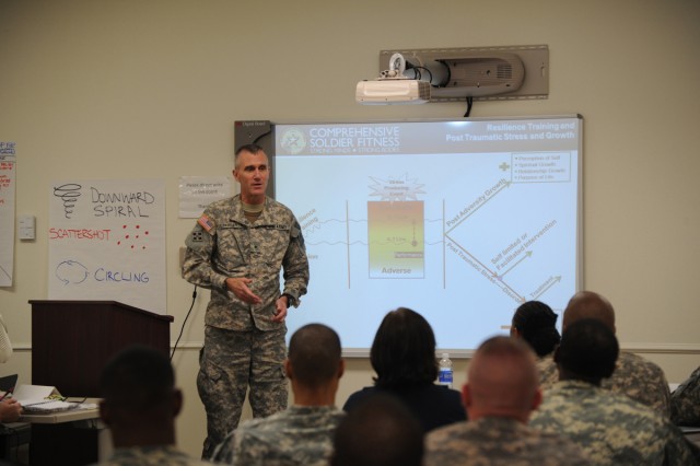 CSF director visits Fort Hood, meets with Soldiers