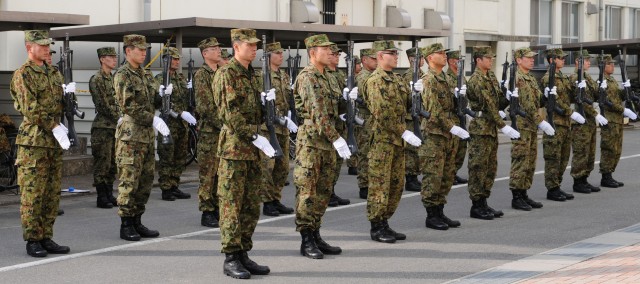 JGSDF soldiers prep for Yama Sakura 61