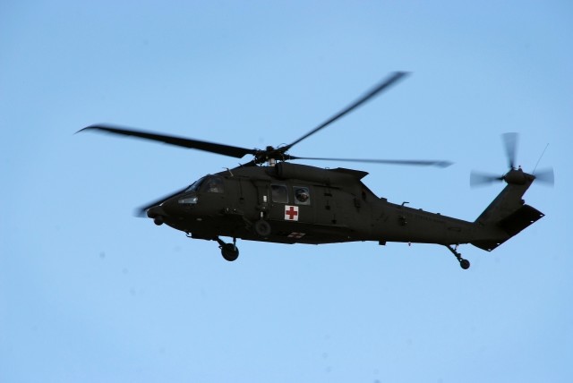 Black Hawk pilots offer leadership students lift