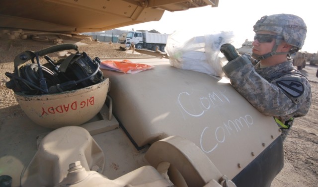 402nd AFSB issues equipment in Kuwait