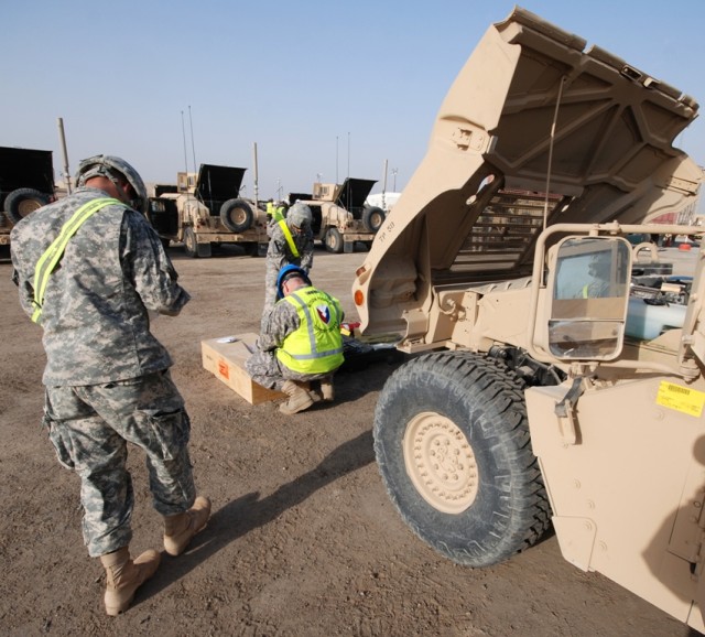 402nd AFSB issues equipment in Kuwait