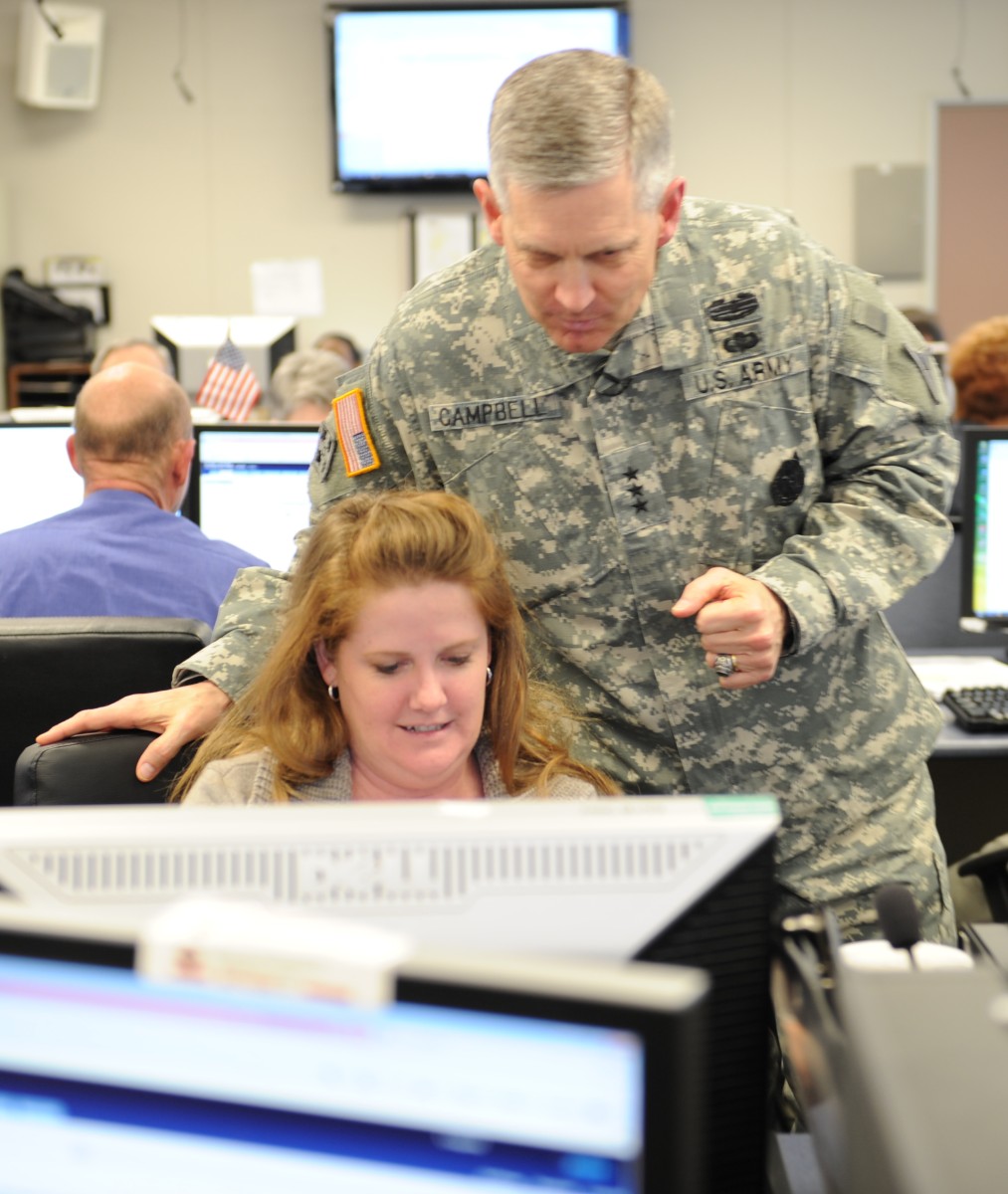 Fort Hood hosts Army's first multimedia town hall Article The