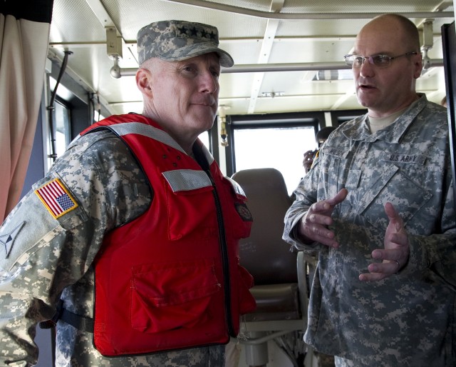 TRADOC commanding general visits 7th Sustainment Brigade, Army mariners