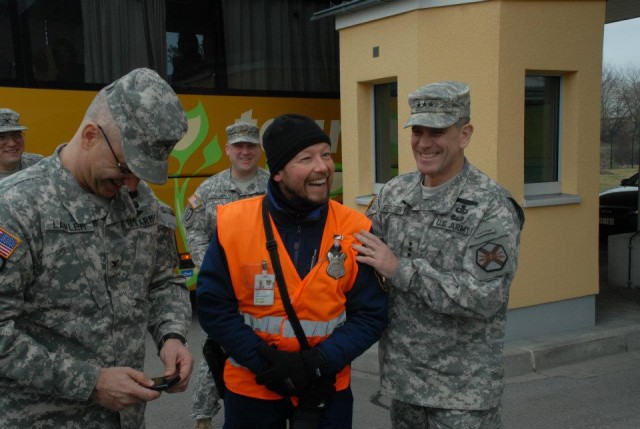 LTG Mike Ferriter visits IMCOM-Europe