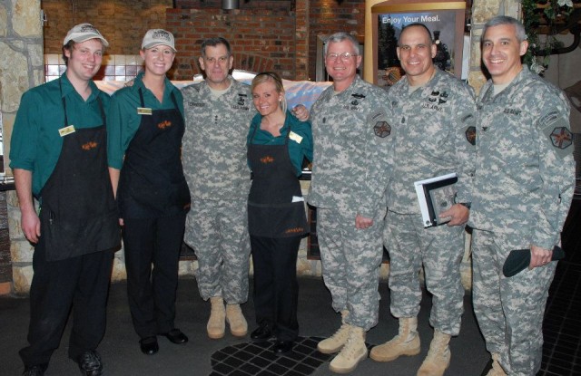 LTG Mike Ferriter visits IMCOM-Europe