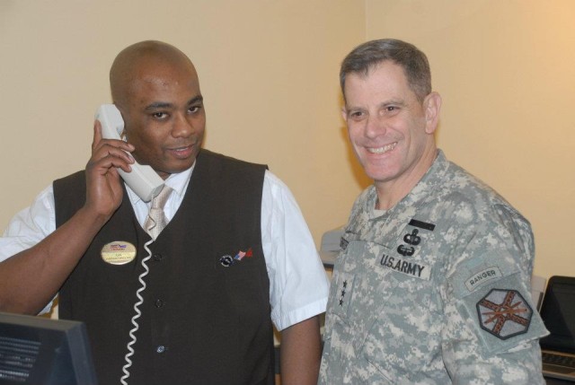 LTG Mike Ferriter visits IMCOM-Europe