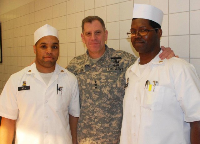 LTG Mike Ferriter visits IMCOM-Europe