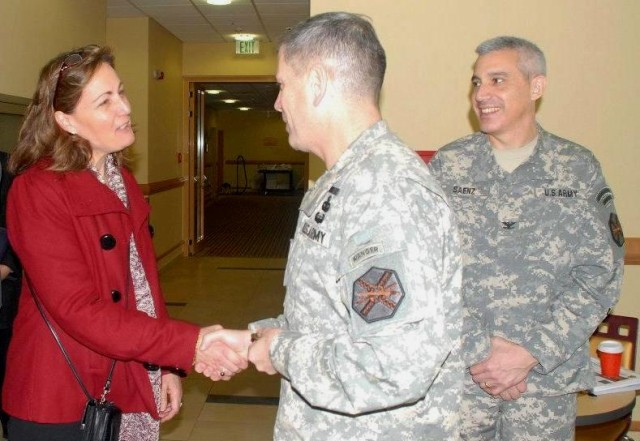 LTG Mike Ferriter visits IMCOM-Europe